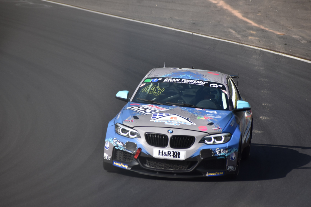 BMW M2 CS Racing feiert Debüt mit bis zu 365 PS, Rennsport-Software und €95.000-Preis