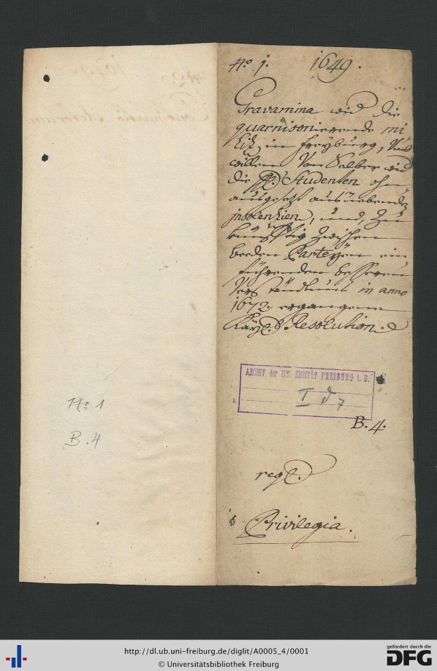 Offenes Buch mit handgeschriebenem Text auf altem Papier, mit Wasserzeichen, wahrscheinlich ein Dokument aus der Bundesrepublik Deutschland.