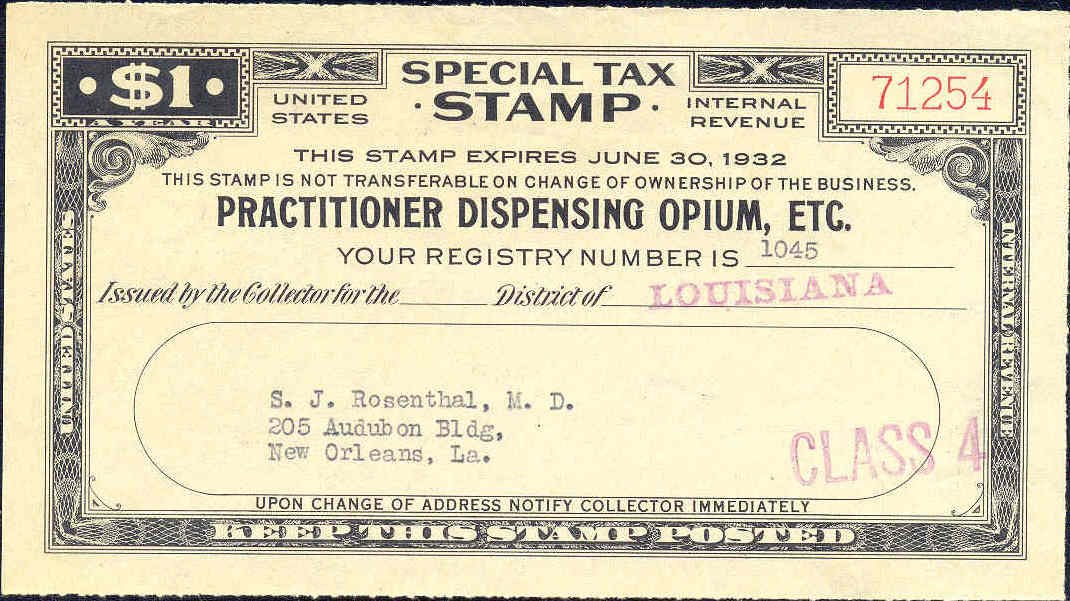 Schwarzer Hintergrund mit einem speziellen Steuerzeichen, das "Practitioner Dispensing Opium, Inc." lautet