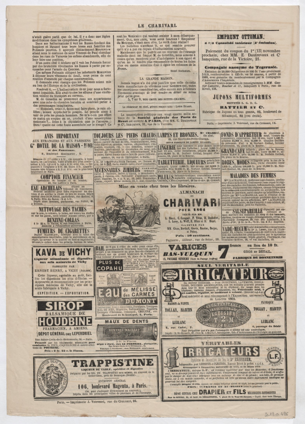 Schwarze und weiße Zeitungsseite mit mehreren Anzeigen, die Text und Bilder enthalten.