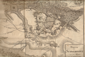 Alte detaillierte Karte von Schweidnitz, Deutschland, zeigt Straßen, Gebäude und Sehenswürdigkeiten mit begleitendem Text über die Bevölkerung, Geschichte und Kultur der Stadt.